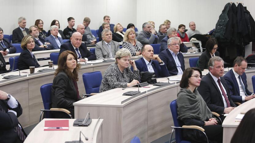 Iššūkiai: vis dar svarstoma, kokio universiteto reikia Klaipėdai. Jo likimui neabejingi verslininkai išsakė savo pageidavimus ir išklausė universiteto poziciją.