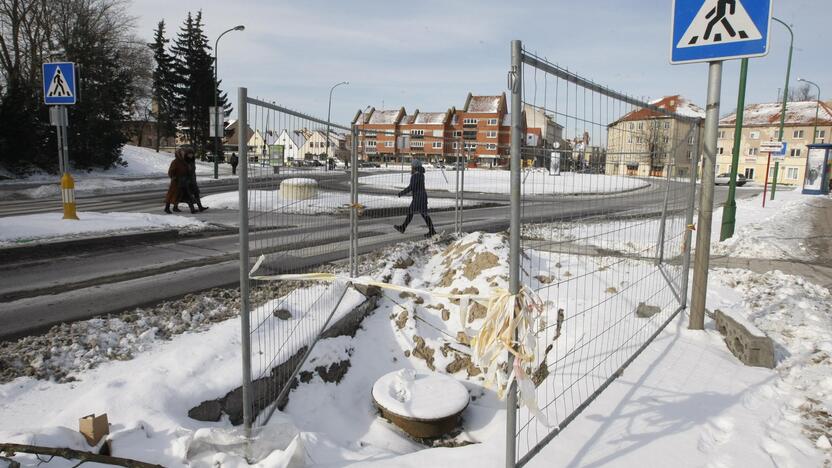 Tuščia: rekonstrukciją vykdančios bendrovės atstovai tikisi, kad artėjantį pirmadienį bus galima tęsti pradėtus darbus.