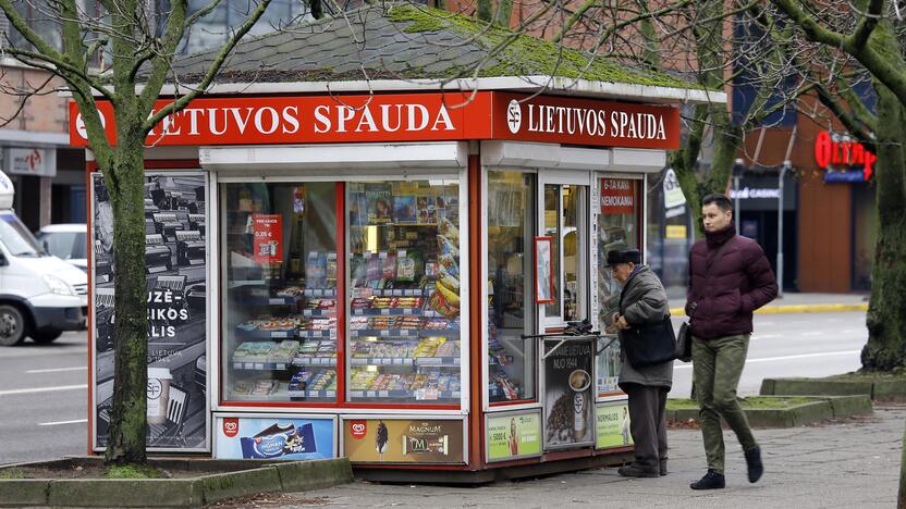 Pasigedo: klaipėdietė nesupranta, kodėl spaudos kioskuose neliko pašto ženklų.