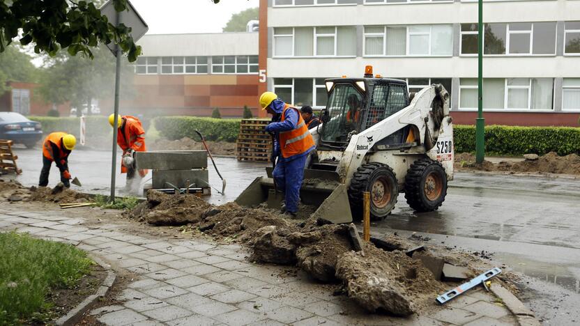 Pinigai: šiemet susidėvėjusiems šaligatviams tvarkyti skirta 714 400 eurų.