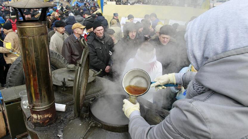 Į proeuropietišką mitingą Ukrainoje susirinko 200 tūkst. žmonių