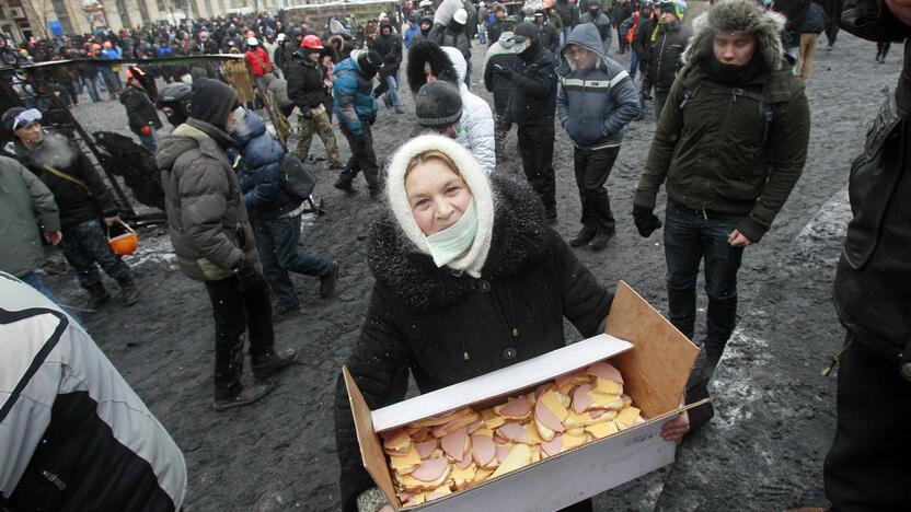 Kijevą drasko mirtini susirėmimai