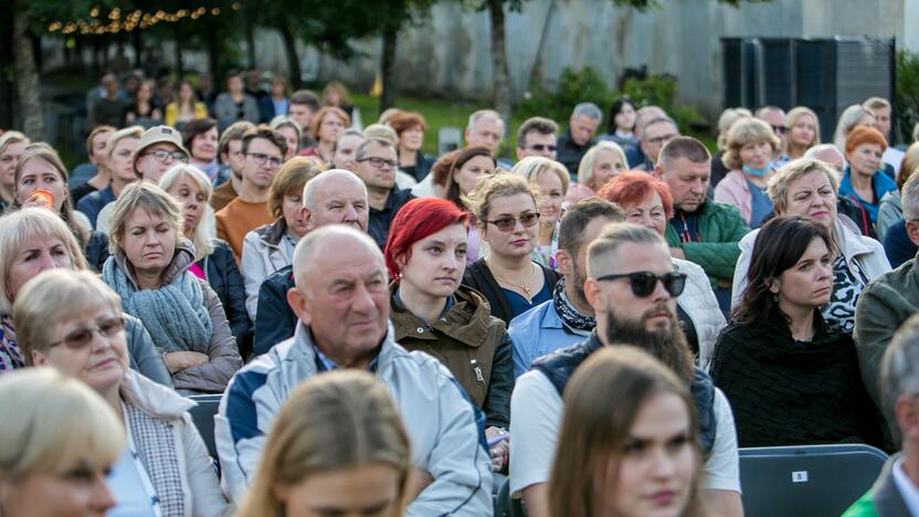 Pažaislio Liepų alėjos vakarai. Įžanginis „Purpurinio vakaro“ koncertas