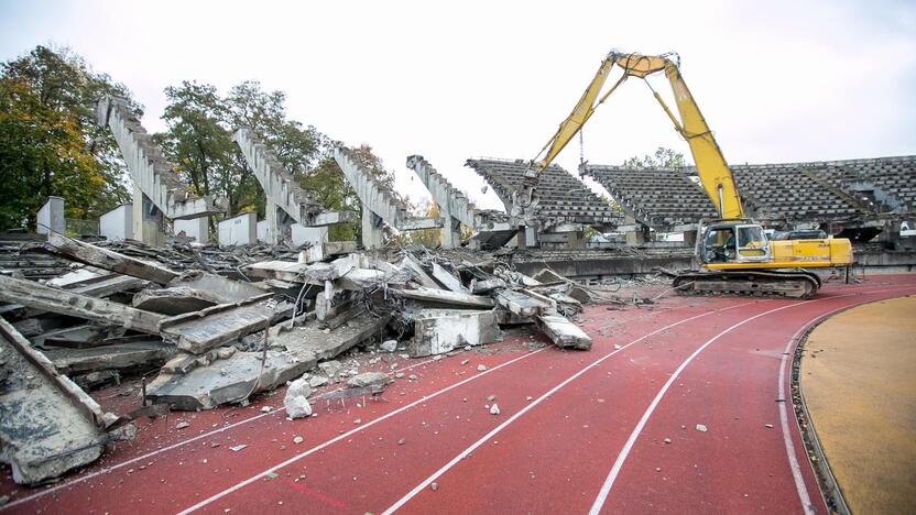 Pradėtos griauti Kauno stadiono tribūnos