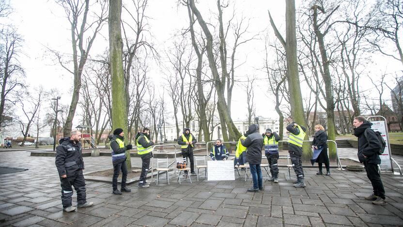 Stadioną statančių turkų protestas