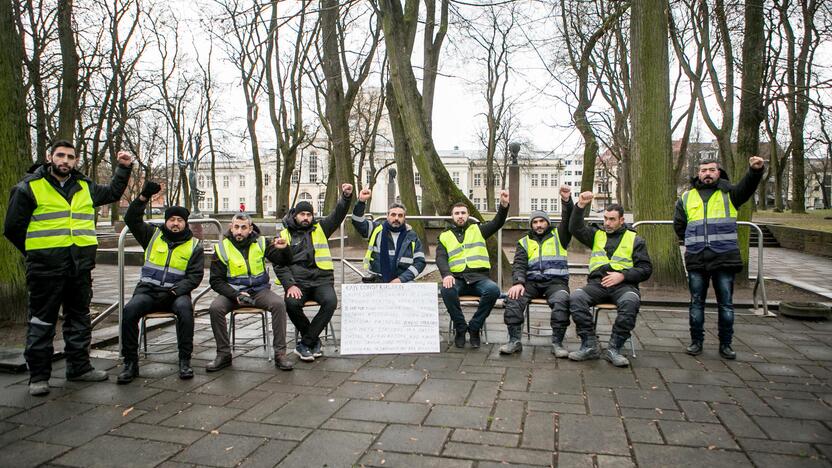 Stadioną statančių turkų protestas