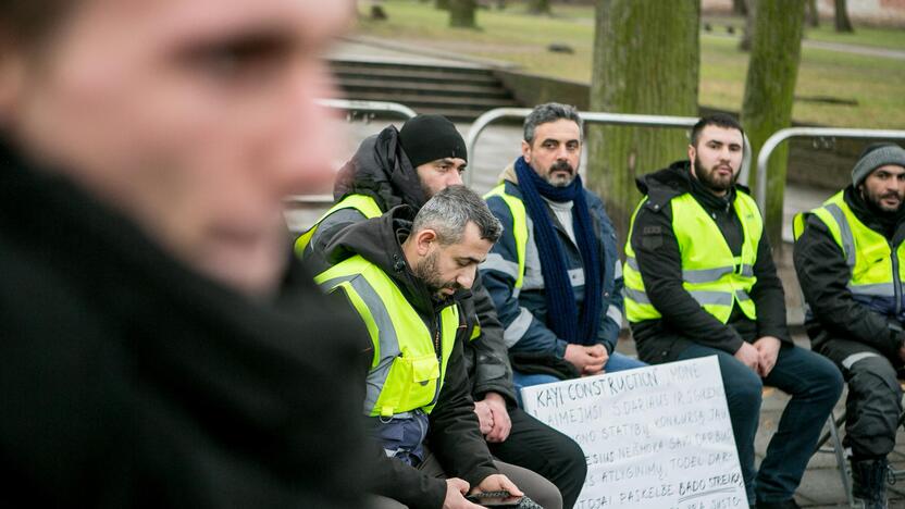 Stadioną statančių turkų protestas