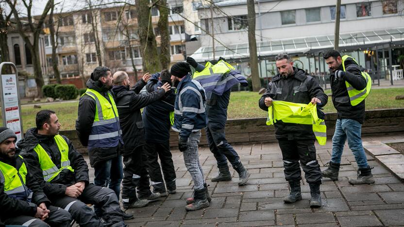 Stadioną statančių turkų protestas