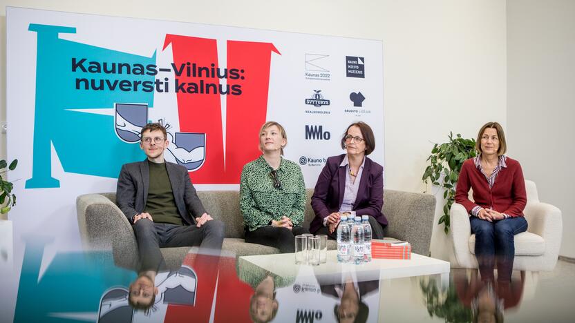 Parodos „Kaunas–Vilnius: nuversti kalnus“ pristatymas