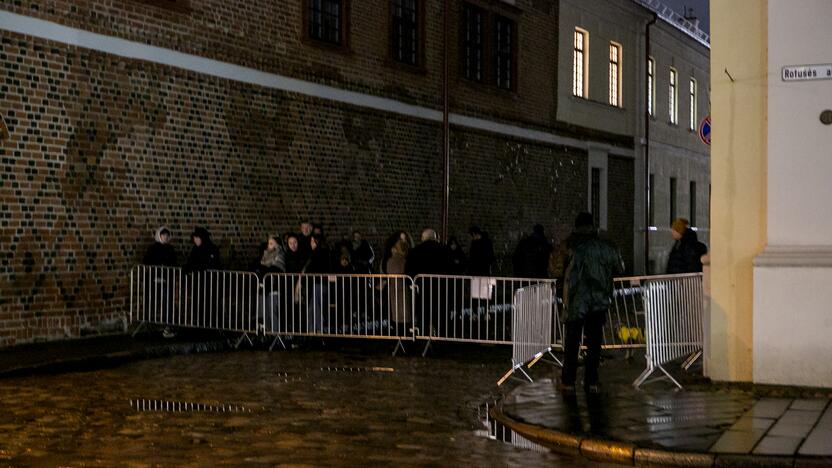 Kalėdų eglės įžiebimas: kauniečiai rinkosi prie tvorų