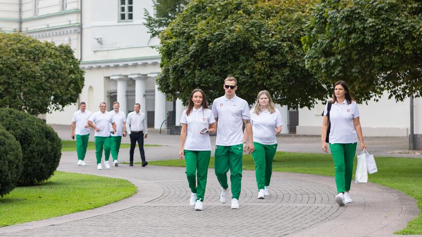 Į paralimpines žaidynes Paryžiuje išlydėti Lietuvos sportininkai