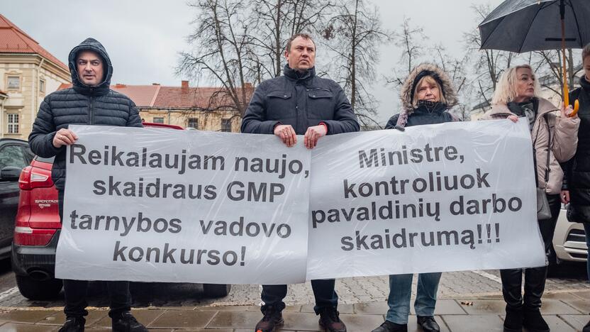 Protestas prie Sveikatos apsaugos ministerijos