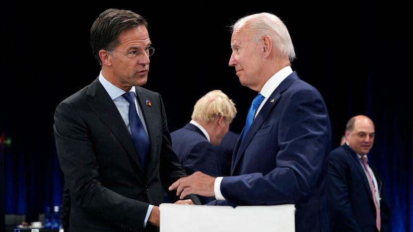 Iš kairės: Markas Rutte ir Joe Bidenas