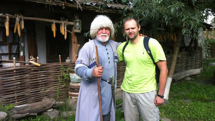 Aplinkybės: žmogaus teisių padėtį svarbu vertinti ir atsižvelgiant į vietos kultūrą.