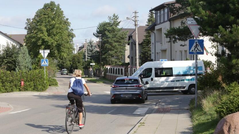 Skundai: dėl eismo reguliavimo problemų Luizės kvartalo gyventojai vis griebiasi kraštutinių priemonių.