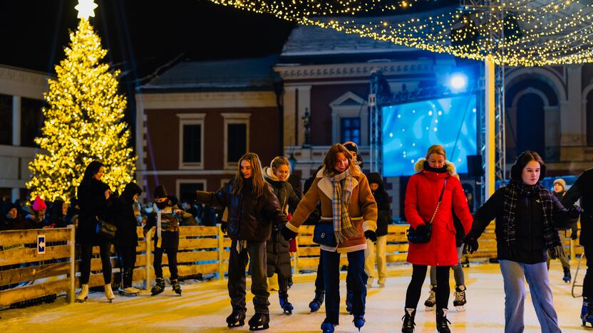 Laikas: ledo čiuožykla Naujųjų metų šventės proga veiks gerokai ilgiau – iki pirmos valandos.