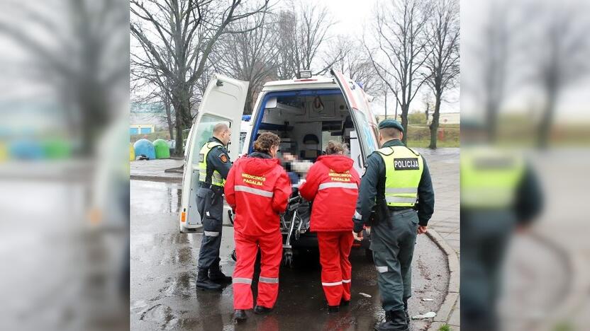 Tarnyba: policininkai ir medikai labai dažnai priversti dirbti drauge.