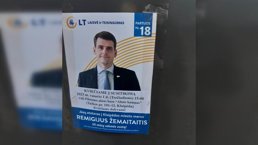 Pastebėjimas: plakate yra ir daugiau akį rėžiančių klaidų, pavyzdžiui, nelietuviškos kabutės.