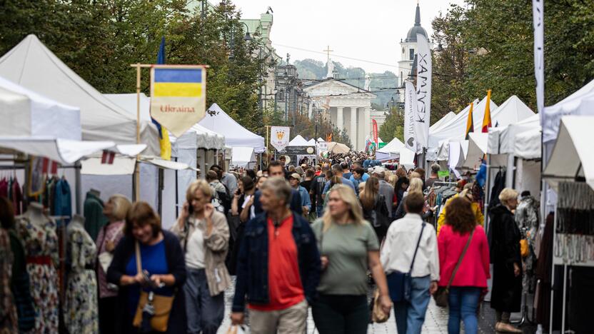 Tautų mugė Gedimino prospekte