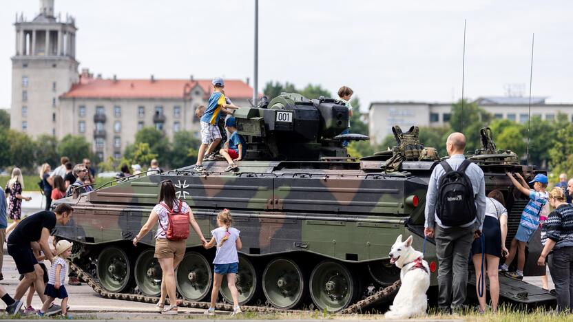 NATO festivalis prie Baltojo tilto