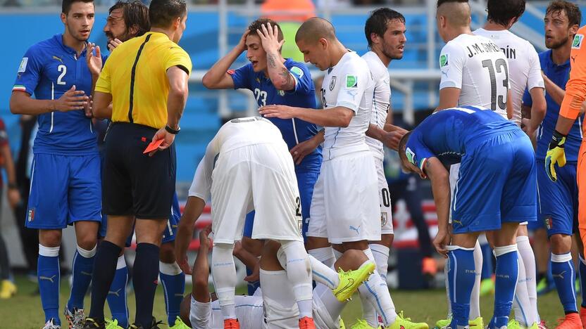 Pasaulio futbolo čempionatas: Italija - Urugvajus