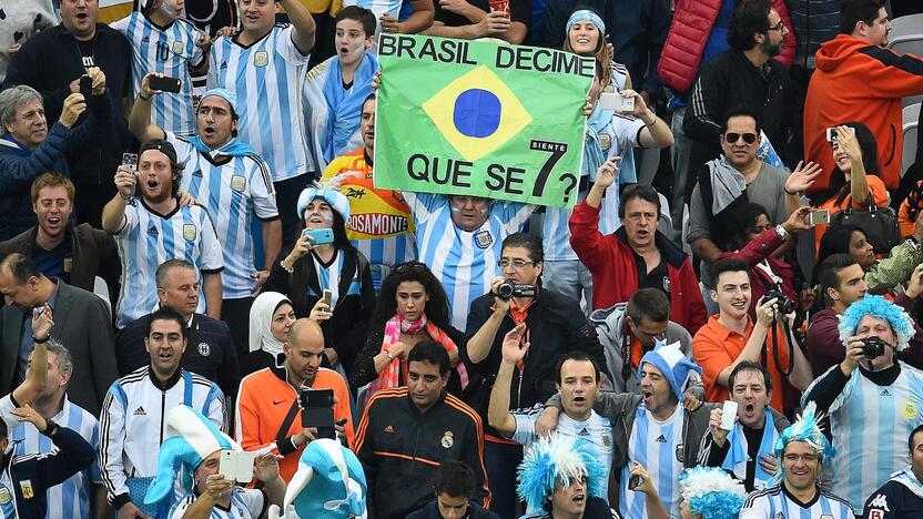 Pasaulio futbolo čempionato pusfinalis: Olandija - Argentina