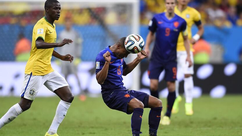 Pasaulio futbolo čempionato mažasis finalas: Brazilija - Olandija