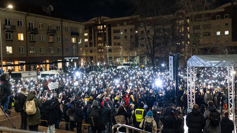 Protestas „Dešimt minučių tylos“