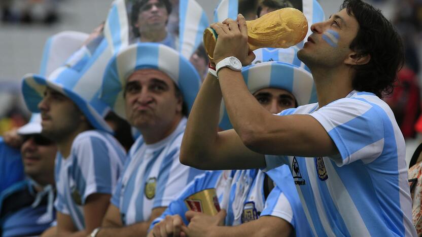 Pasaulio futbolo čempionato pusfinalis: Olandija - Argentina