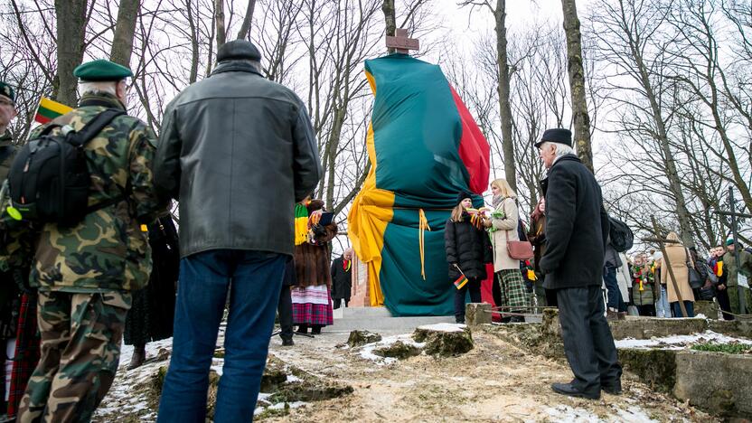 Aleksoto kapinėse iškilmingai atidengta „Pieta“