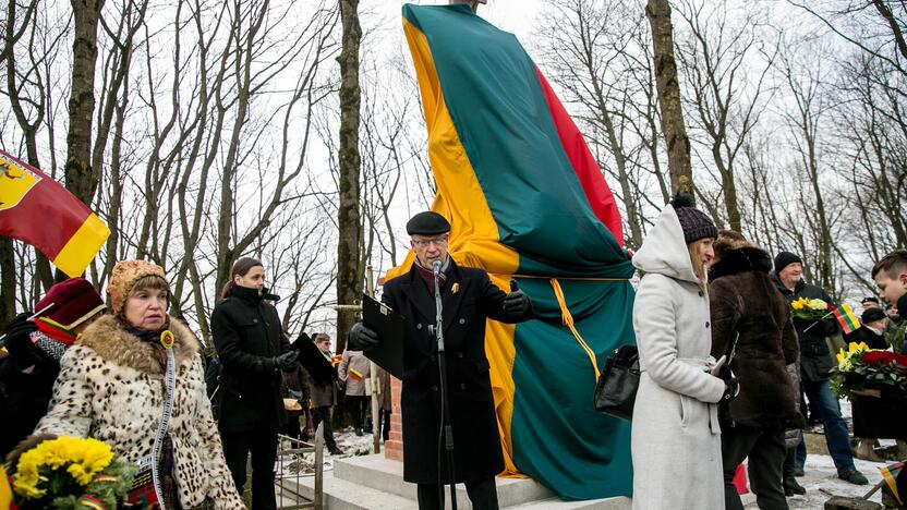 Aleksoto kapinėse iškilmingai atidengta „Pieta“