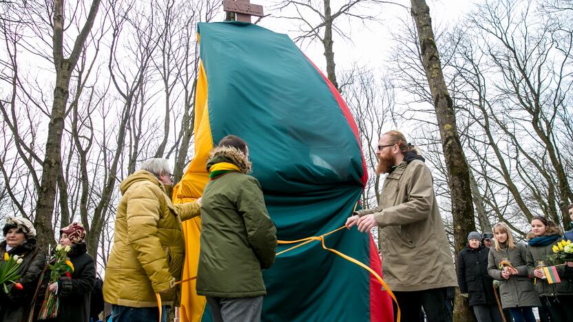 Aleksoto kapinėse iškilmingai atidengta „Pieta“