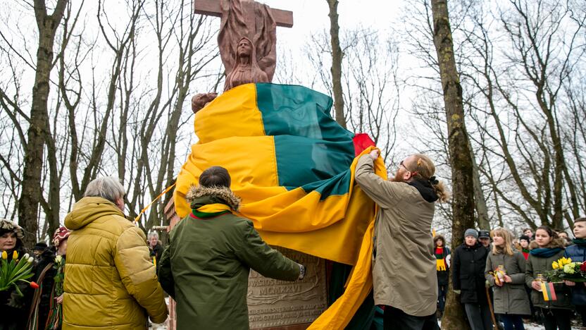 Aleksoto kapinėse iškilmingai atidengta „Pieta“