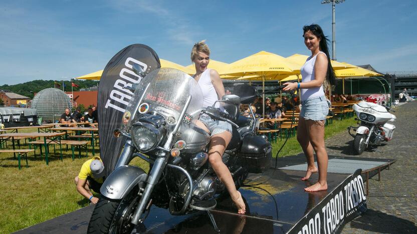 "Bike Show Millenium" Nemuno saloje