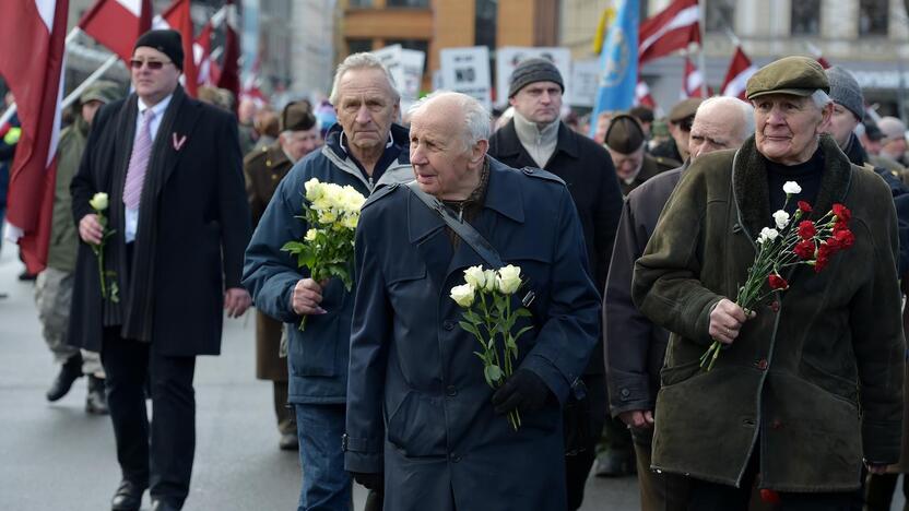 Maždaug 1 500 žmonių dalyvavo Latvijos SS legiono paminėjimo eitynėse Rygoje