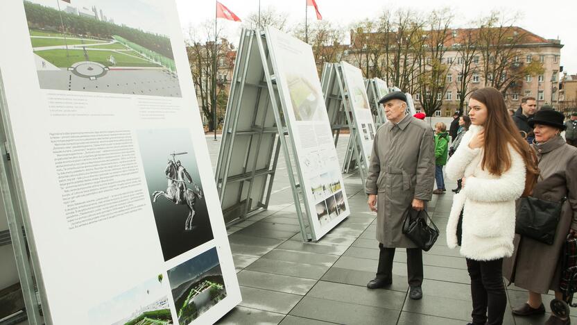 Atidaryta Lukiškių aikštė