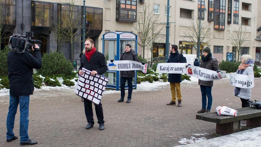 Piketas dėl gatvių pavadinimų užsienio kalbomis