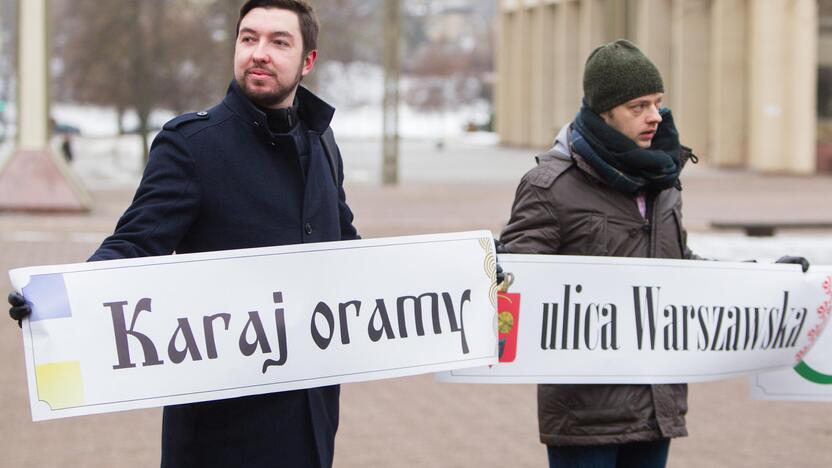 Piketas dėl gatvių pavadinimų užsienio kalbomis