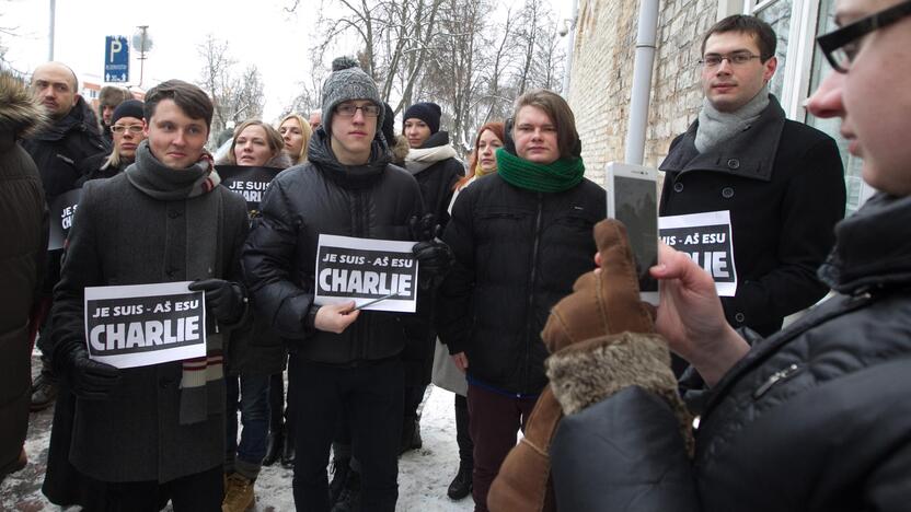 Žurnalistai ir politikai išreiškė solidarumą su prancūzų tauta