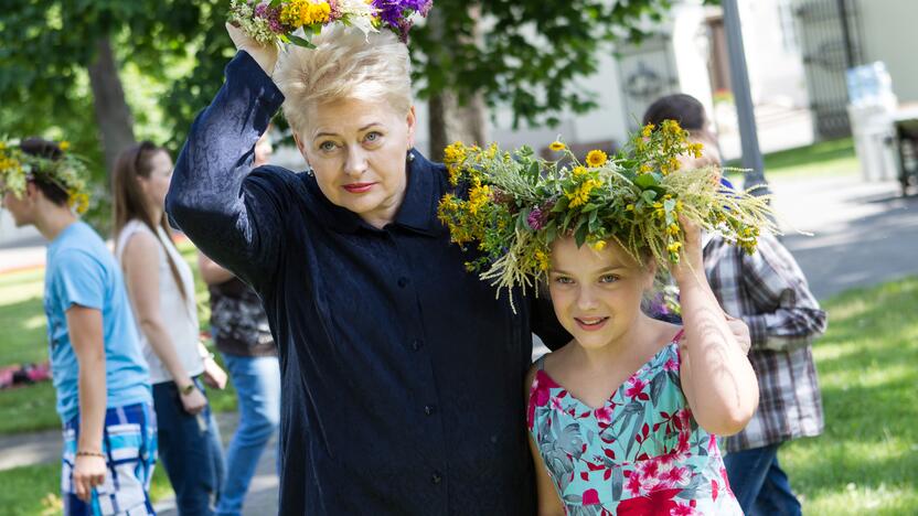 Joninės Prezidentūros kiemelyje