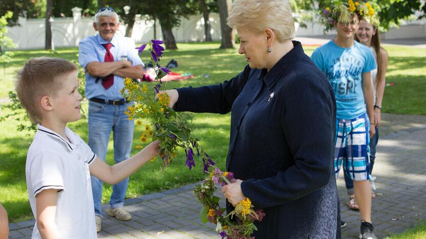 Joninės Prezidentūros kiemelyje