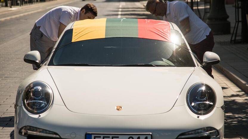 Vilniuje rinkosi „Porsche“ gerbėjai