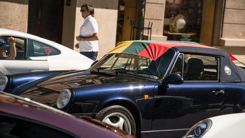 Vilniuje rinkosi „Porsche“ gerbėjai