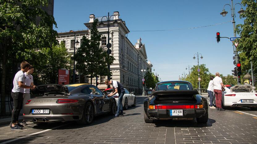 Vilniuje rinkosi „Porsche“ gerbėjai