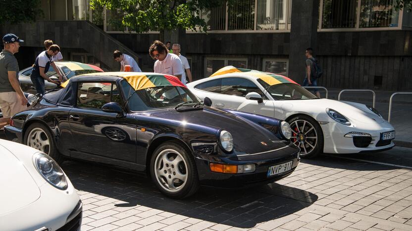 Vilniuje rinkosi „Porsche“ gerbėjai