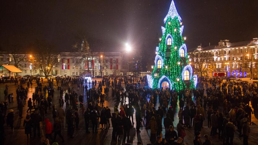 Vilniečiai švenčia 2016-ųjų metų sutiktuves