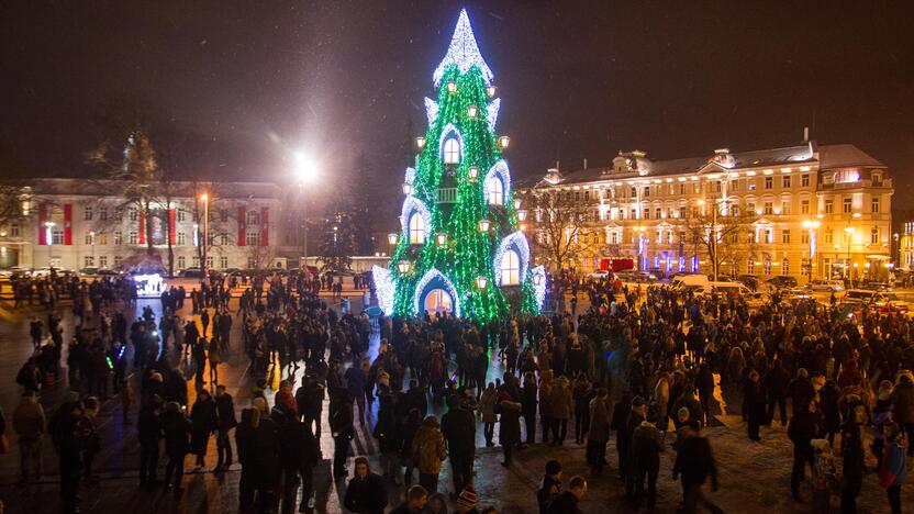 Vilniečiai švenčia 2016-ųjų metų sutiktuves