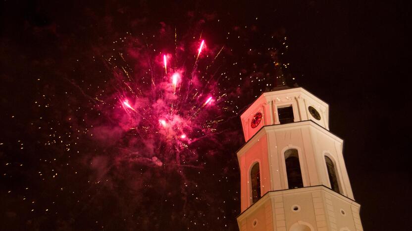 Vilniečiai švenčia 2016-ųjų metų sutiktuves