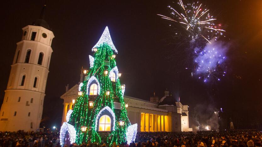 Vilniečiai švenčia 2016-ųjų metų sutiktuves