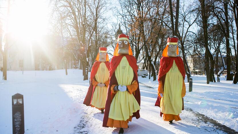 Liaudies meistrams įteikti „Aukso vainikai“